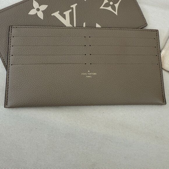 Auth Louis Vuitton Felicie Pochette Bicolor Monogram Empreinte Leather Dove Gray - Picture 16 of 16